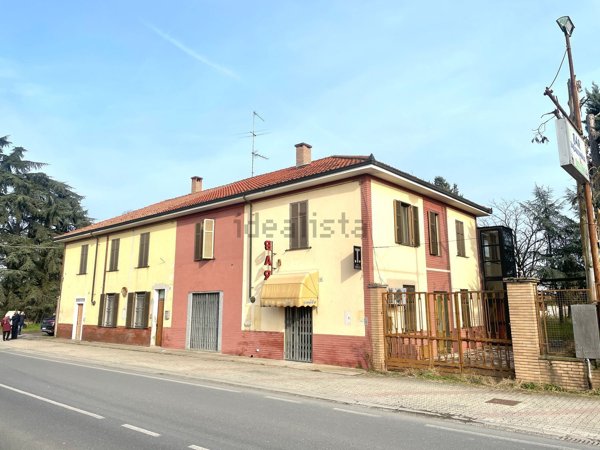 casa indipendente in vendita a Tortona in zona Rivalta Scrivia