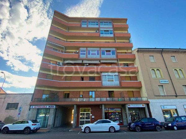 appartamento in vendita a Tortona in zona Centro Storico