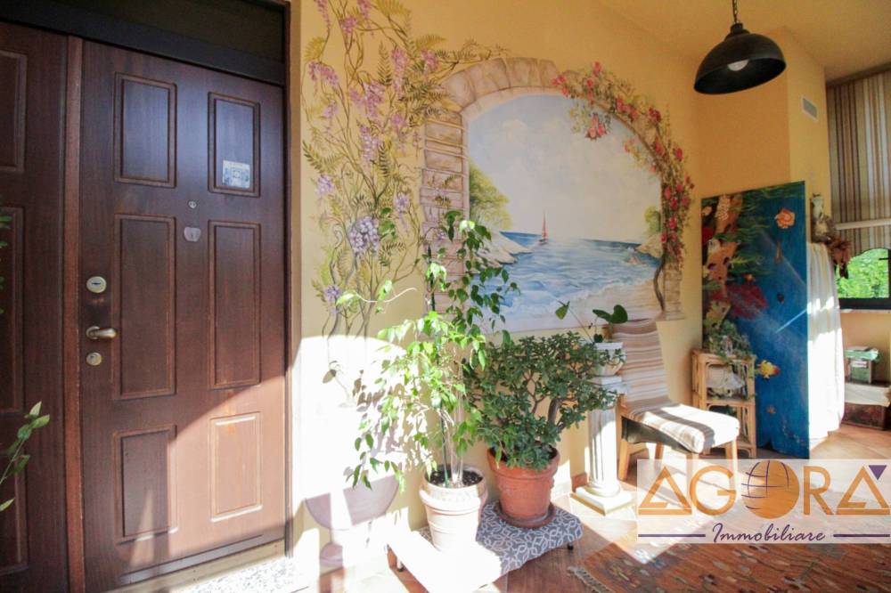 casa indipendente in vendita a Tortona