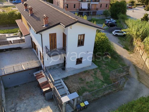 casa indipendente in vendita a Tortona in zona Villoria