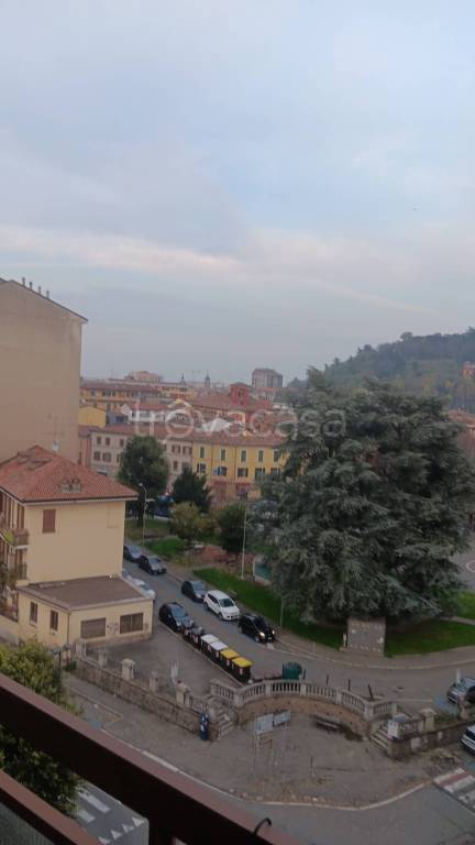 appartamento in vendita a Tortona in zona Castello