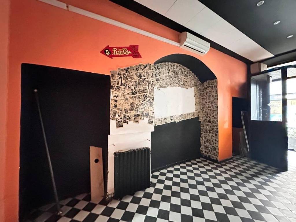 negozio in vendita a Tortona