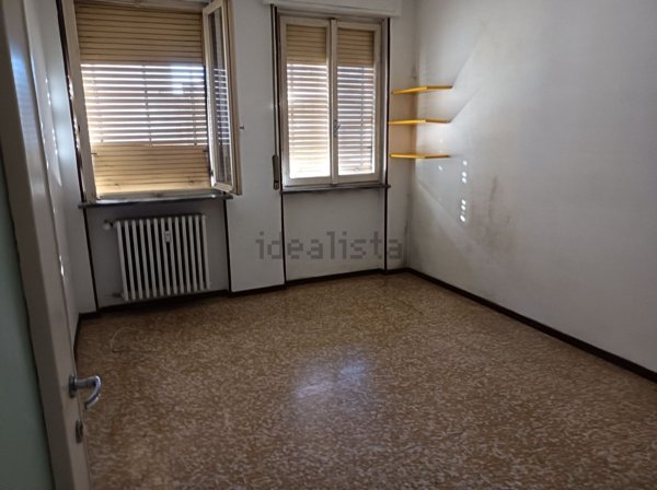 appartamento in vendita a Tortona in zona San Bernardino