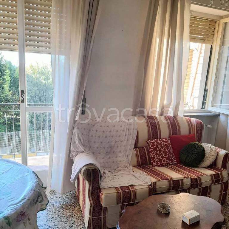 appartamento in vendita a Tortona in zona Città Giardino