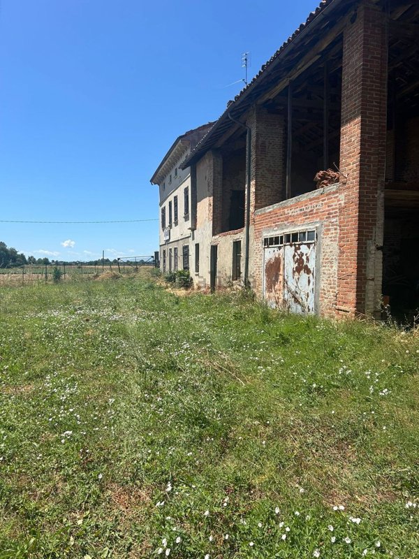 casale in vendita a Tortona