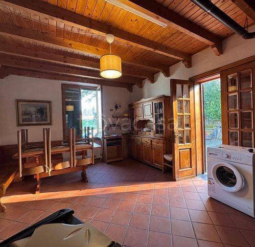 casa indipendente in vendita a Tortona in zona Centro Storico