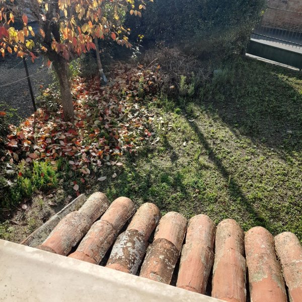 casa indipendente in vendita a Tortona in zona Vho