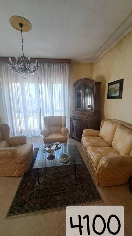 casa indipendente in vendita a Tortona in zona Centro Storico