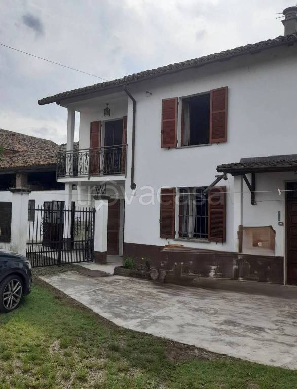 casa indipendente in vendita a Tortona in zona Castellar Ponzano