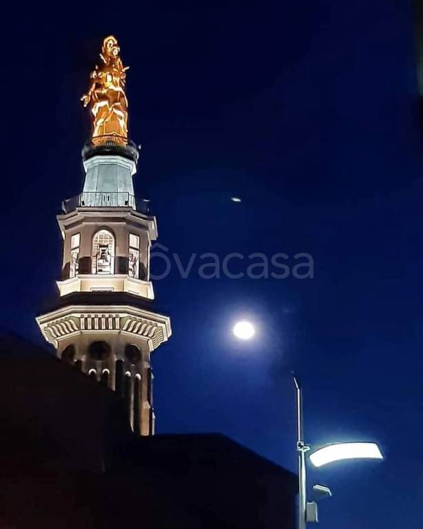 casa indipendente in vendita a Tortona