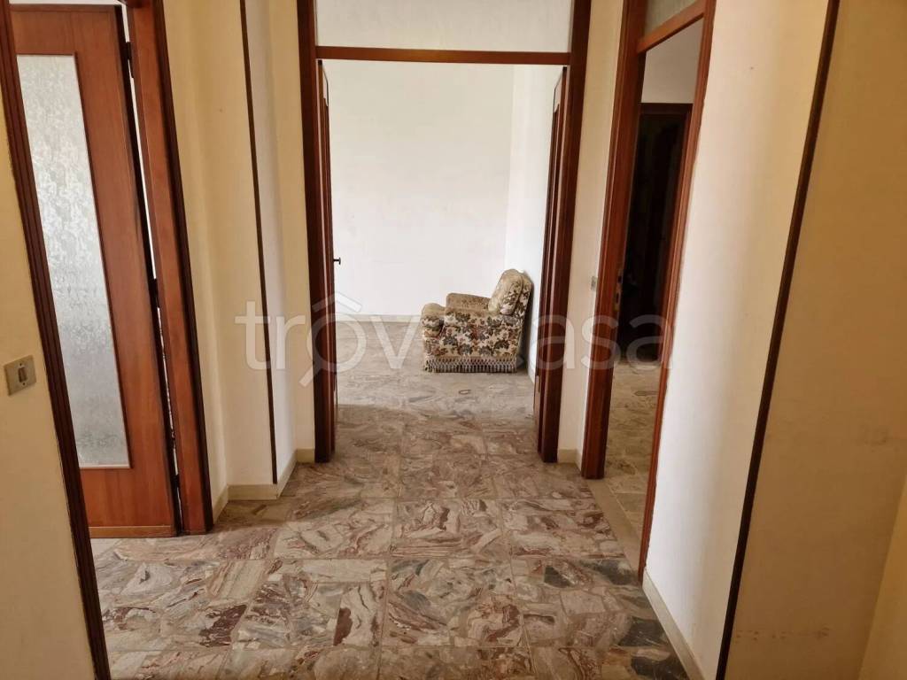 appartamento in vendita a Tortona in zona Villoria