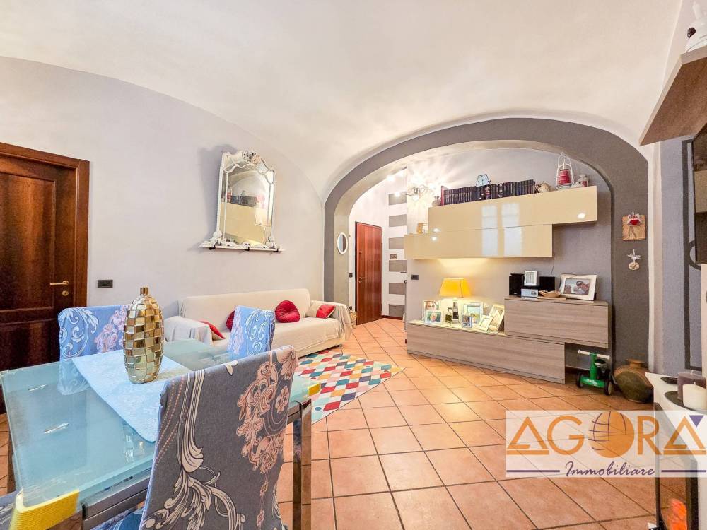 appartamento in vendita a Tortona in zona Centro Storico