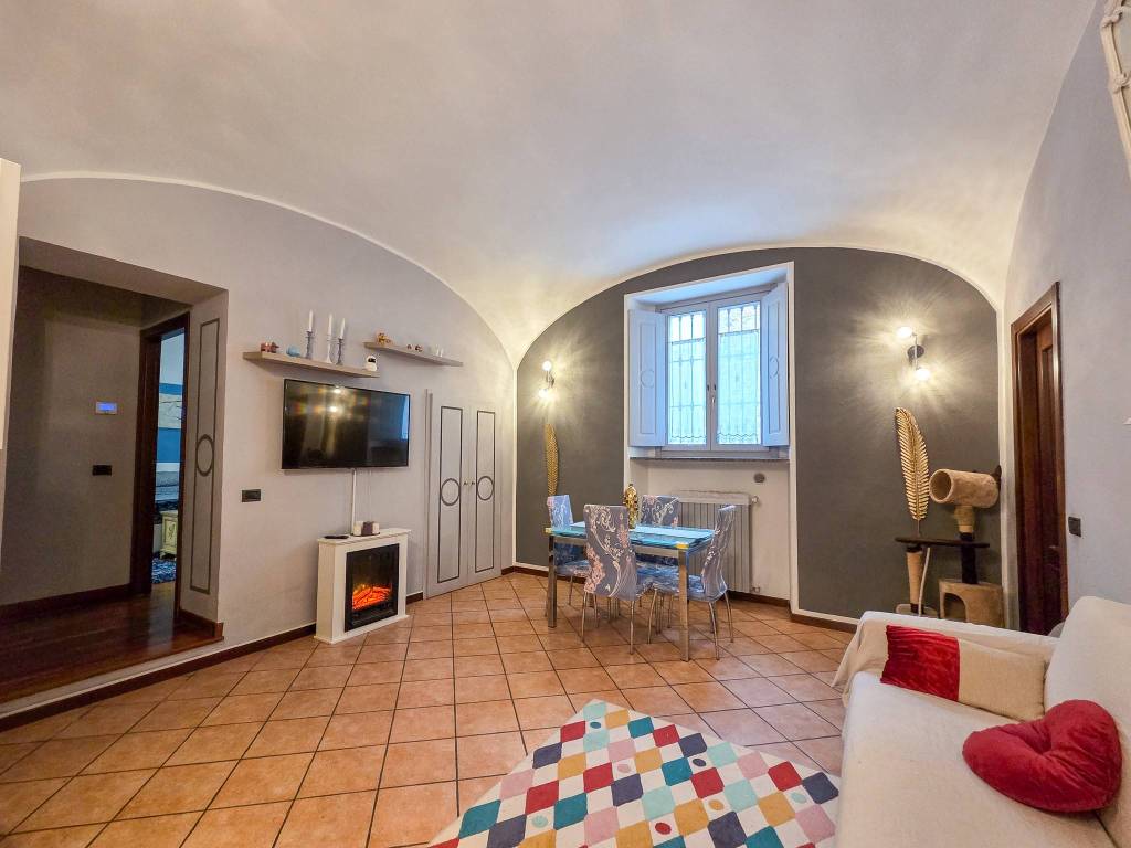 appartamento in vendita a Tortona in zona Centro Storico