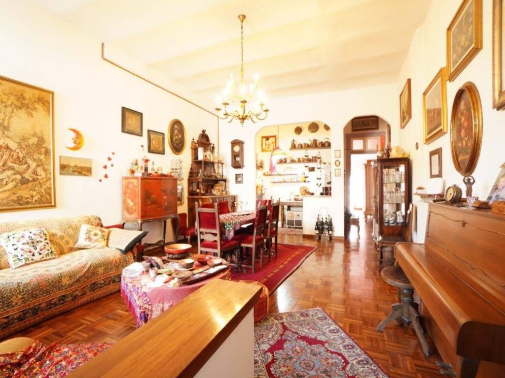 appartamento in vendita a Tortona in zona Centro Storico