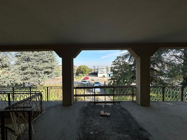 casa indipendente in vendita a Tortona