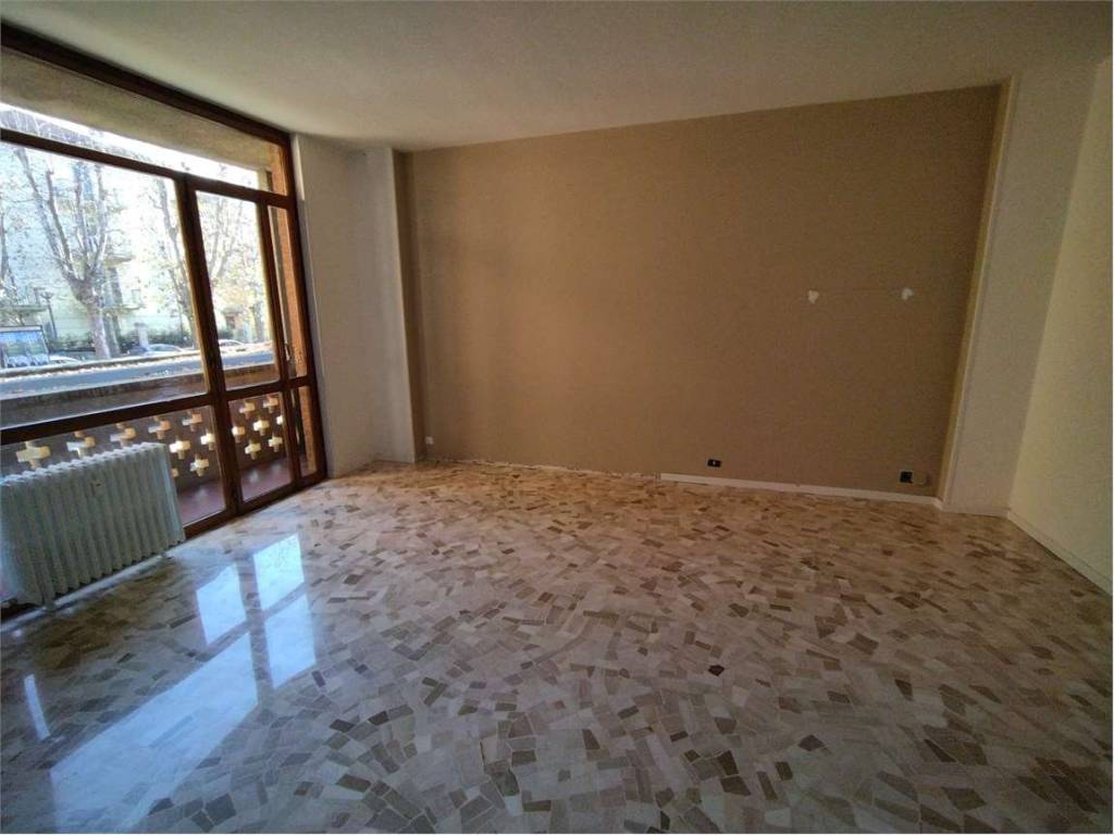 appartamento in vendita a Tortona in zona Centro Storico