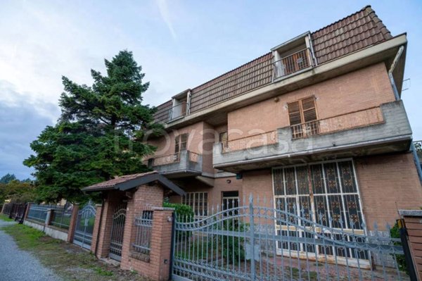 casa indipendente in vendita a Tortona in zona Oasi