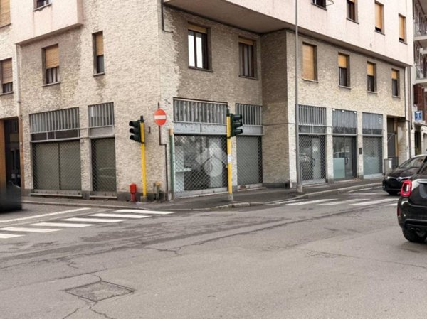 negozio in vendita a Tortona
