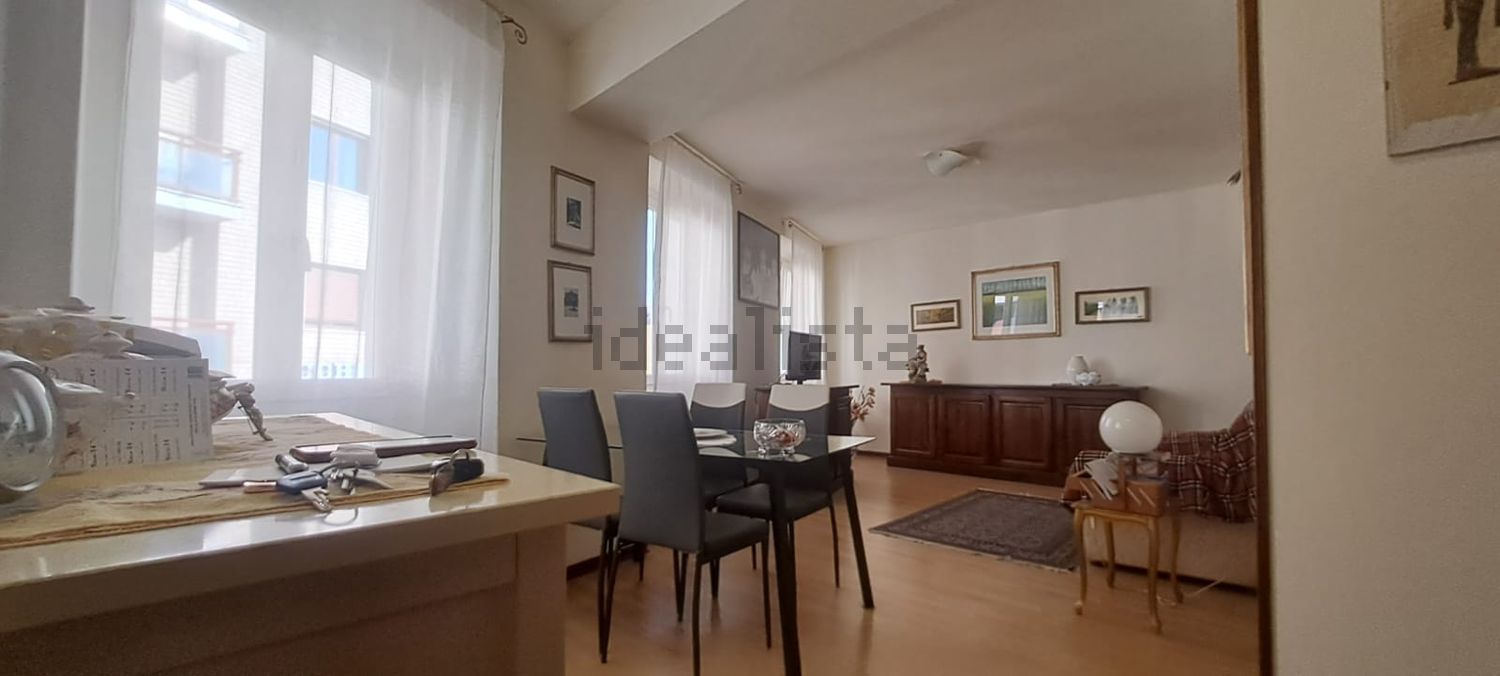 appartamento in vendita a Tortona in zona Centro Storico