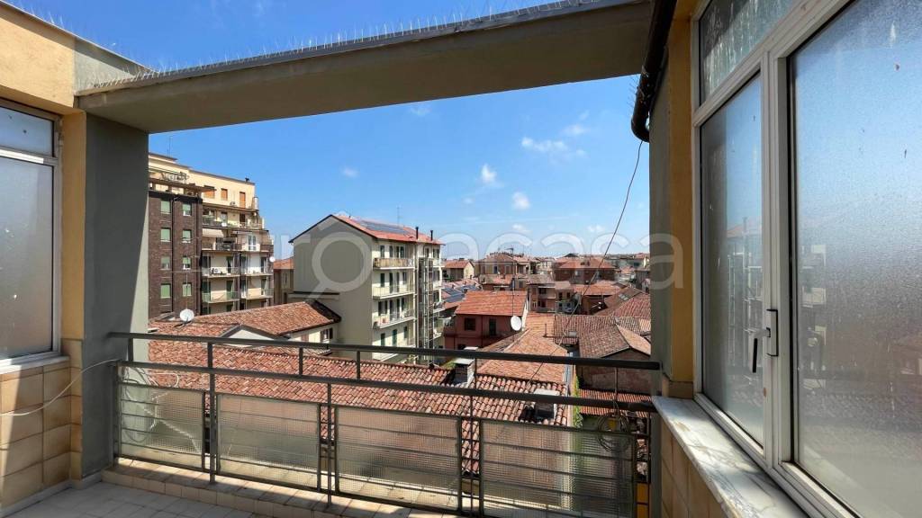 appartamento in vendita a Tortona in zona Centro Storico