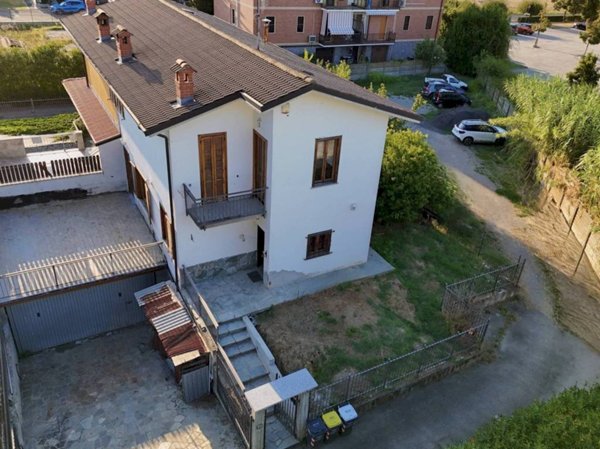casa indipendente in vendita a Tortona in zona Villoria