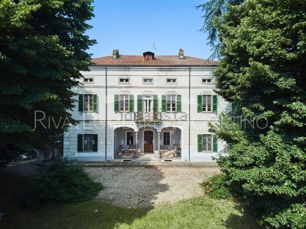 casa indipendente in vendita a Tortona in zona Centro Storico