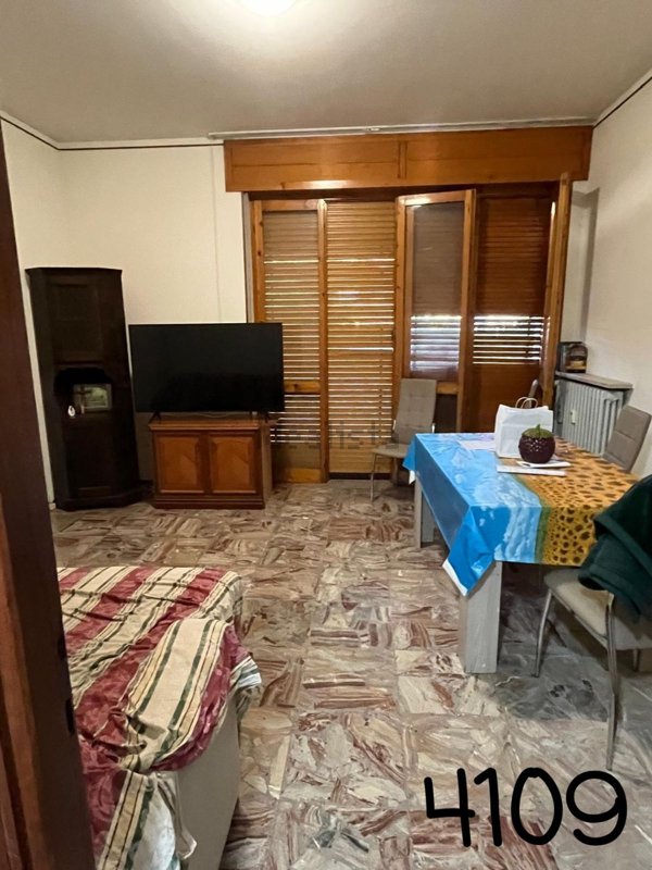 appartamento in vendita a Tortona in zona San Bernardino