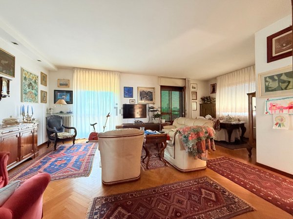 appartamento in vendita a Tortona in zona Centro Storico