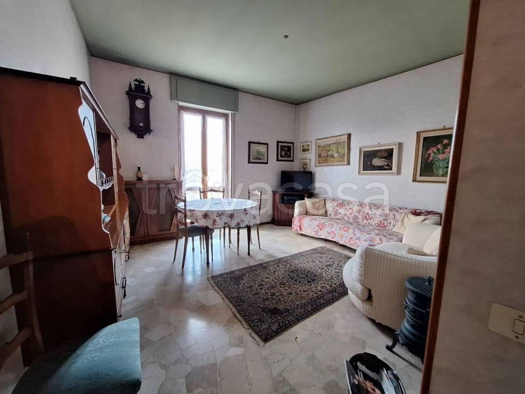 appartamento in vendita a Tortona in zona Centro Storico