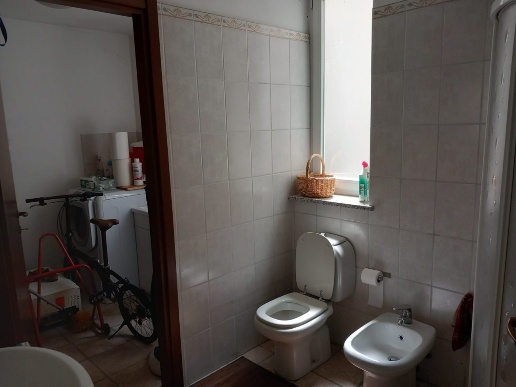 casa indipendente in vendita a Tortona