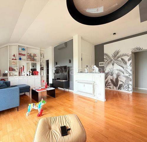 appartamento in vendita a Tortona in zona Città Giardino