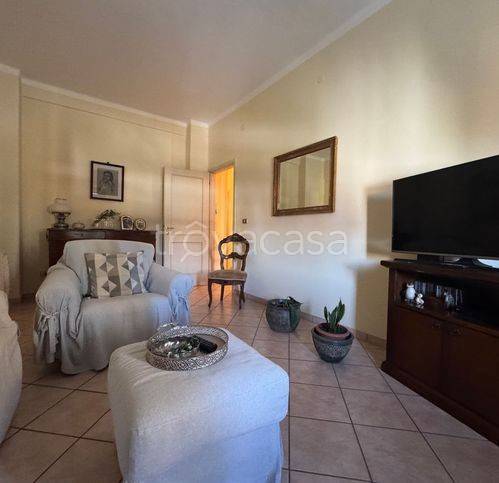 appartamento in vendita a Tortona in zona Città Giardino