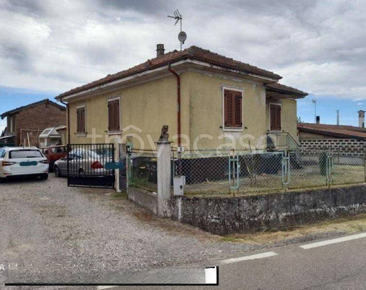 casa indipendente in vendita a Tortona in zona Bettole di Tortona