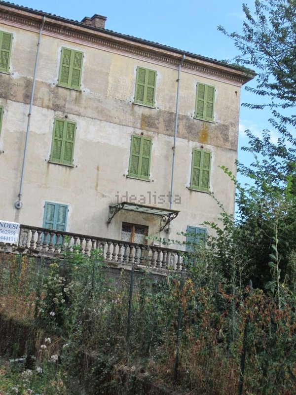 casa indipendente in vendita a Tortona in zona Mombisaggio