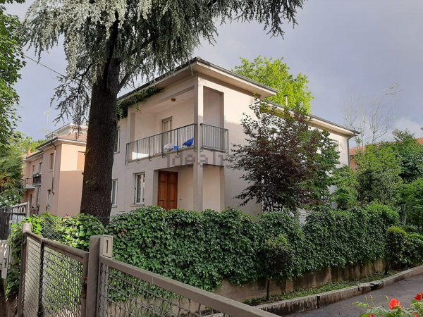 casa indipendente in vendita a Tortona in zona Città Giardino