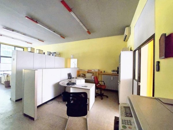 locale di sgombero in vendita a Tortona in zona Centro Storico