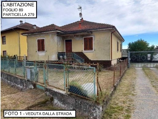 appartamento in vendita a Tortona in zona Bettole di Tortona