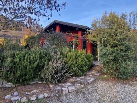 casa indipendente in vendita a Tortona in zona Vho