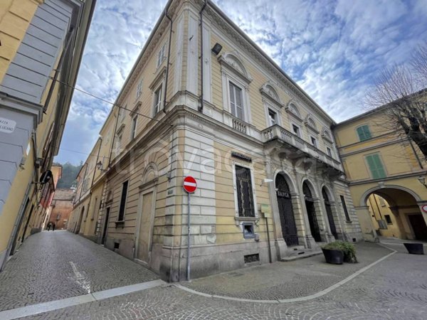appartamento in vendita a Tortona in zona Centro Storico