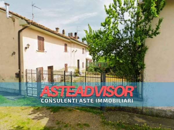 casa semindipendente in vendita a Tortona in zona Rivalta Scrivia