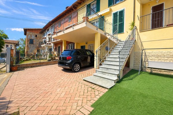 casa indipendente in vendita a Tortona