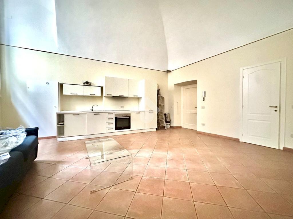 appartamento in vendita a Tortona in zona Centro Storico