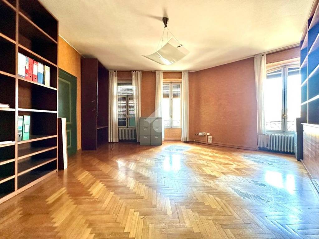 ufficio in vendita a Tortona