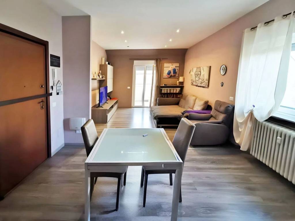 appartamento in vendita a Tortona in zona San Bernardino