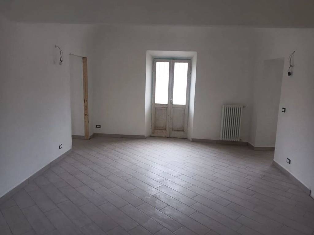 appartamento in vendita a Tortona in zona Centro Storico