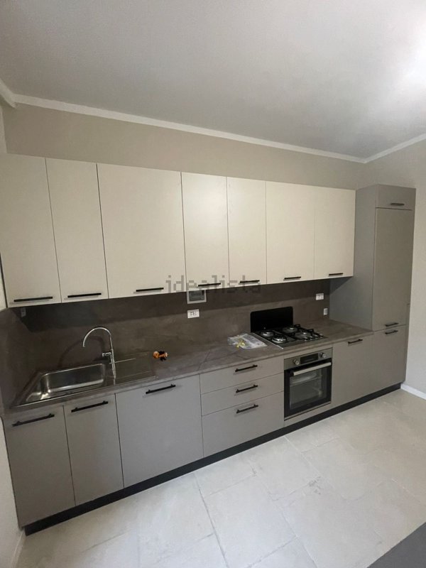 appartamento in vendita a Tortona in zona Città Giardino