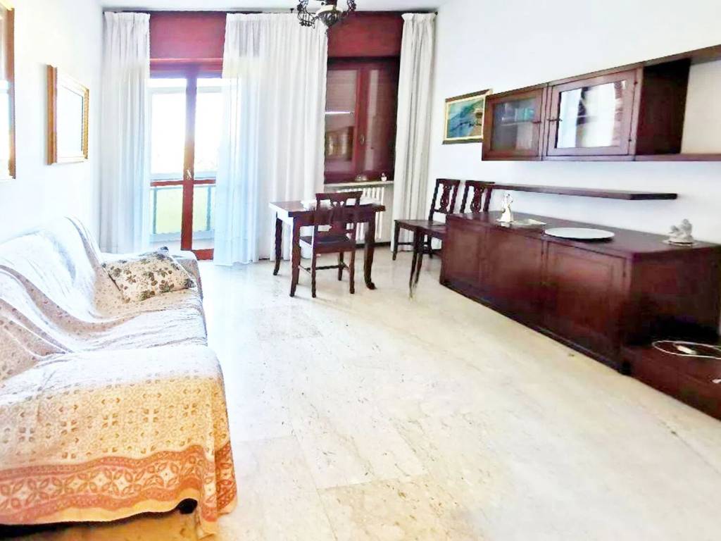 appartamento in vendita a Tortona in zona Centro Storico