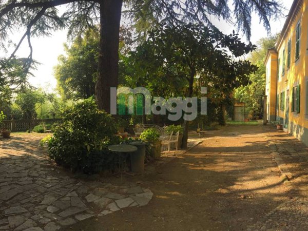 casa indipendente in vendita a Tortona in zona Castello