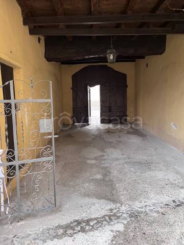 casa indipendente in vendita a Tortona in zona Centro Storico