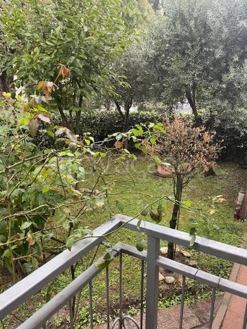 casa indipendente in vendita a Tortona